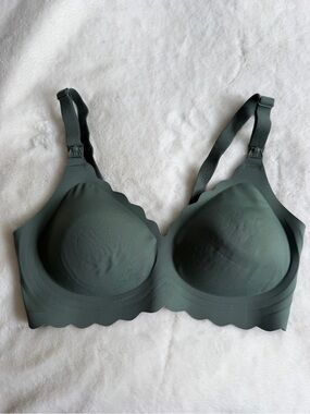 Momcozy Nursing Bra Size Medium